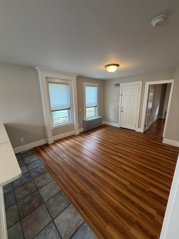 210 N Cherry St - Photo 3 of 12