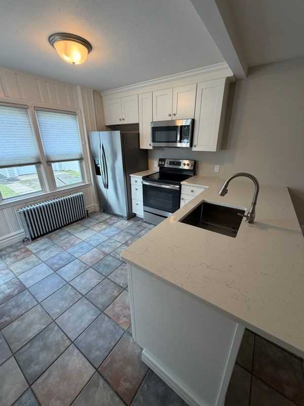 210 N Cherry St - Photo 5 of 12