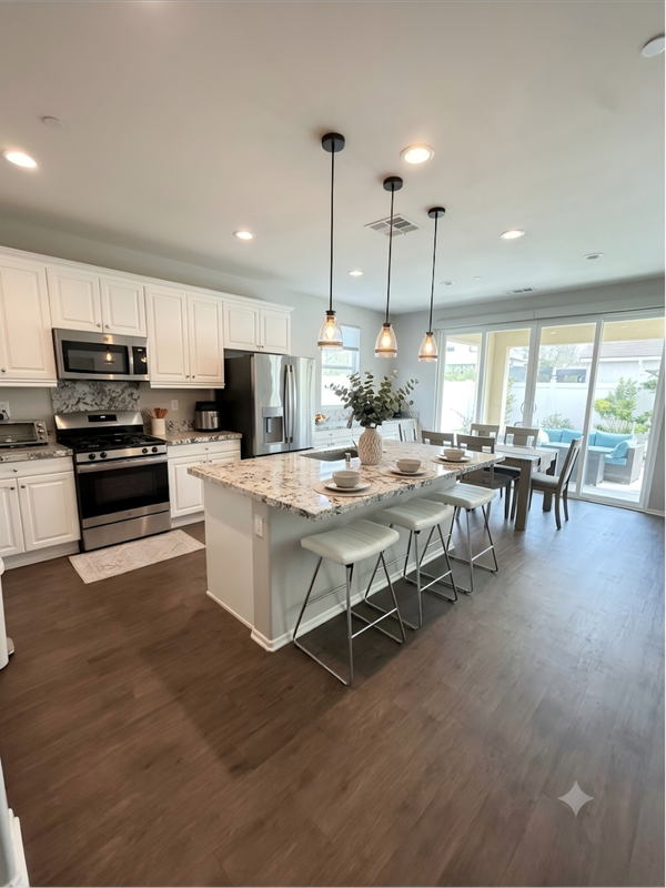 24176 Selwood Dr - Photo 3 of 14