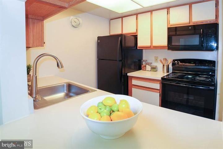 14901 Rydell Rd ##304 - Photo 7 of 23
