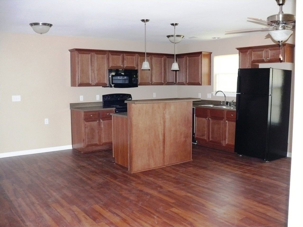 1548 N 18th St - Photo 2 of 7