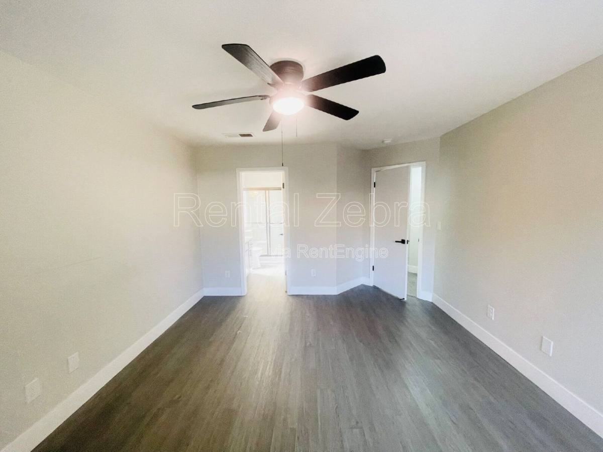 423 El Portal Ct - Photo 3 of 10