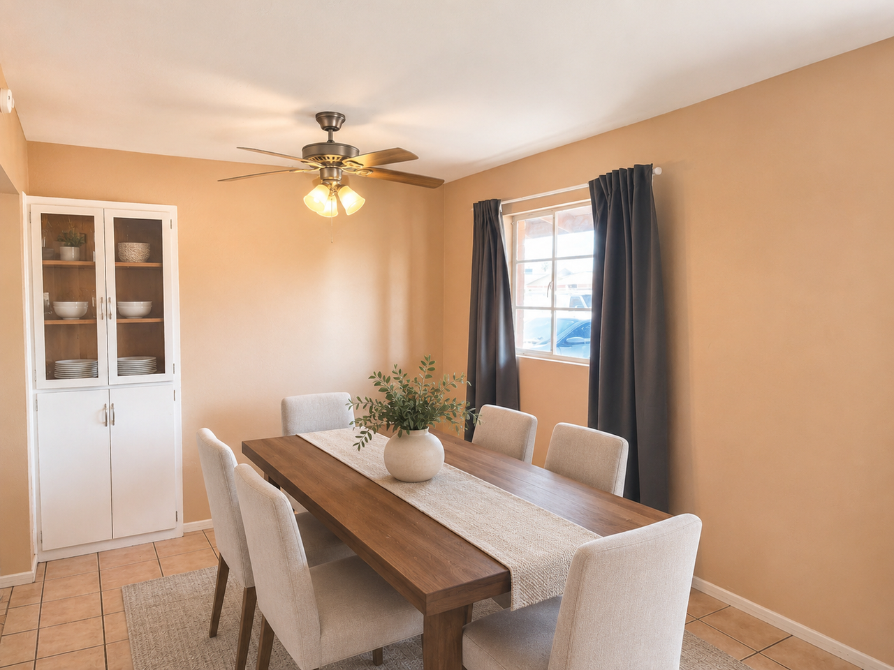 1425 E Hudson Dr - Photo 3 of 13