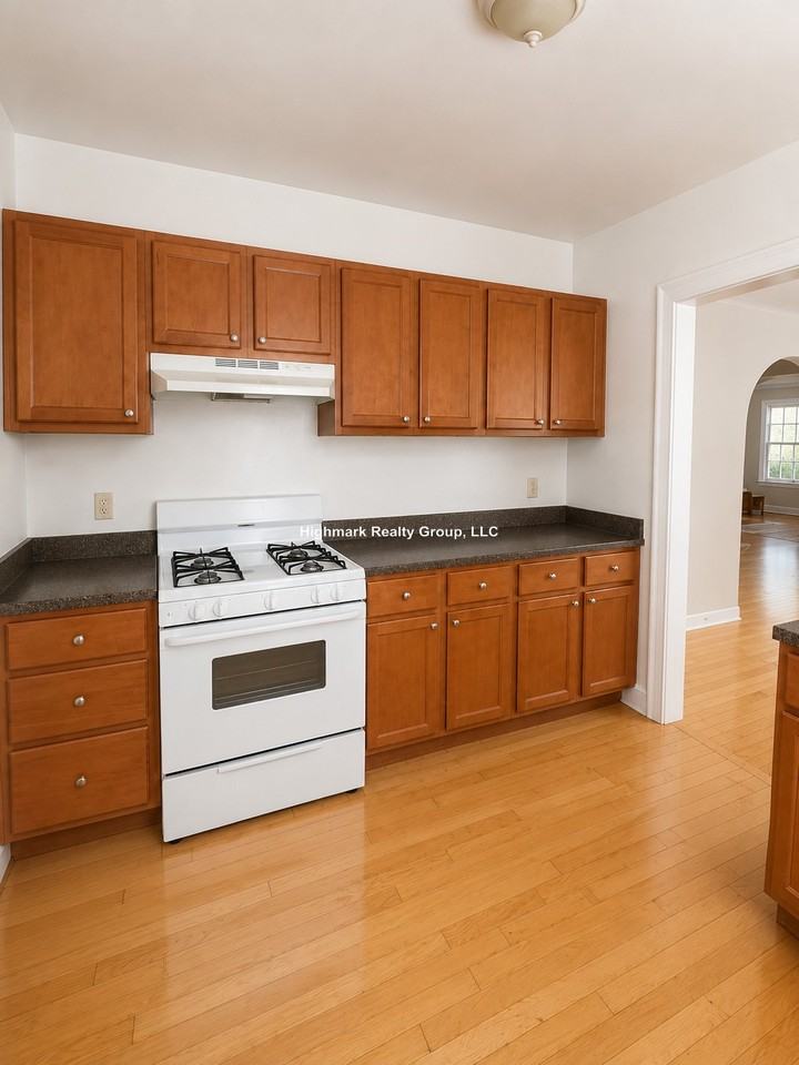 2815 W Berteau Ave #2C