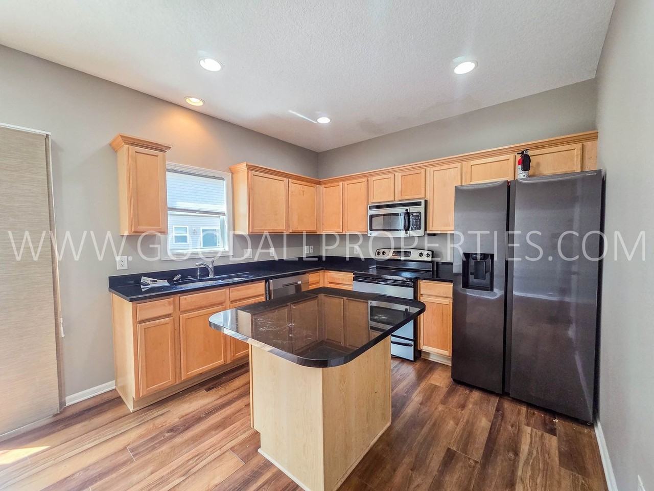 9140 Greenspire Dr - Photo 5 of 22