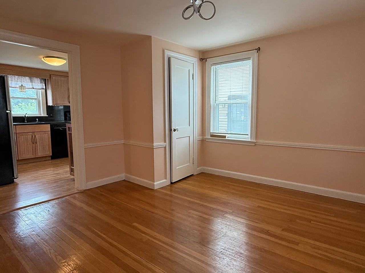 31 Falmouth Rd - Photo 4 of 14
