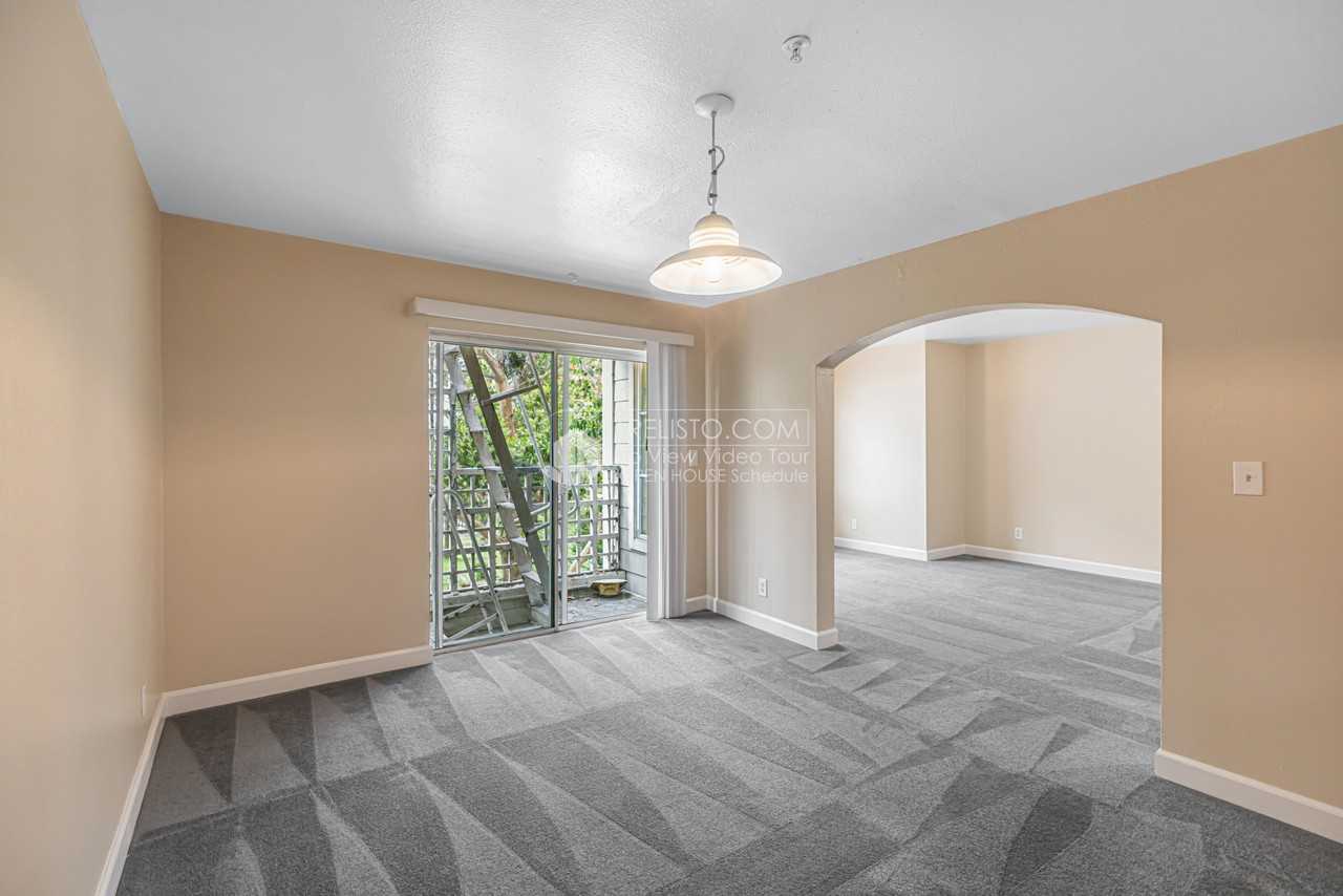1112 Eddy St #C - Photo 3 of 28