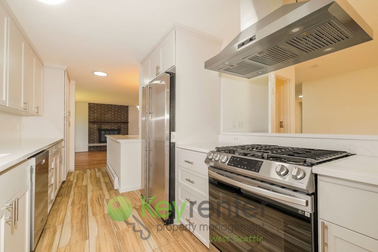 15433 22nd Ave Sw - Photo 2 of 37