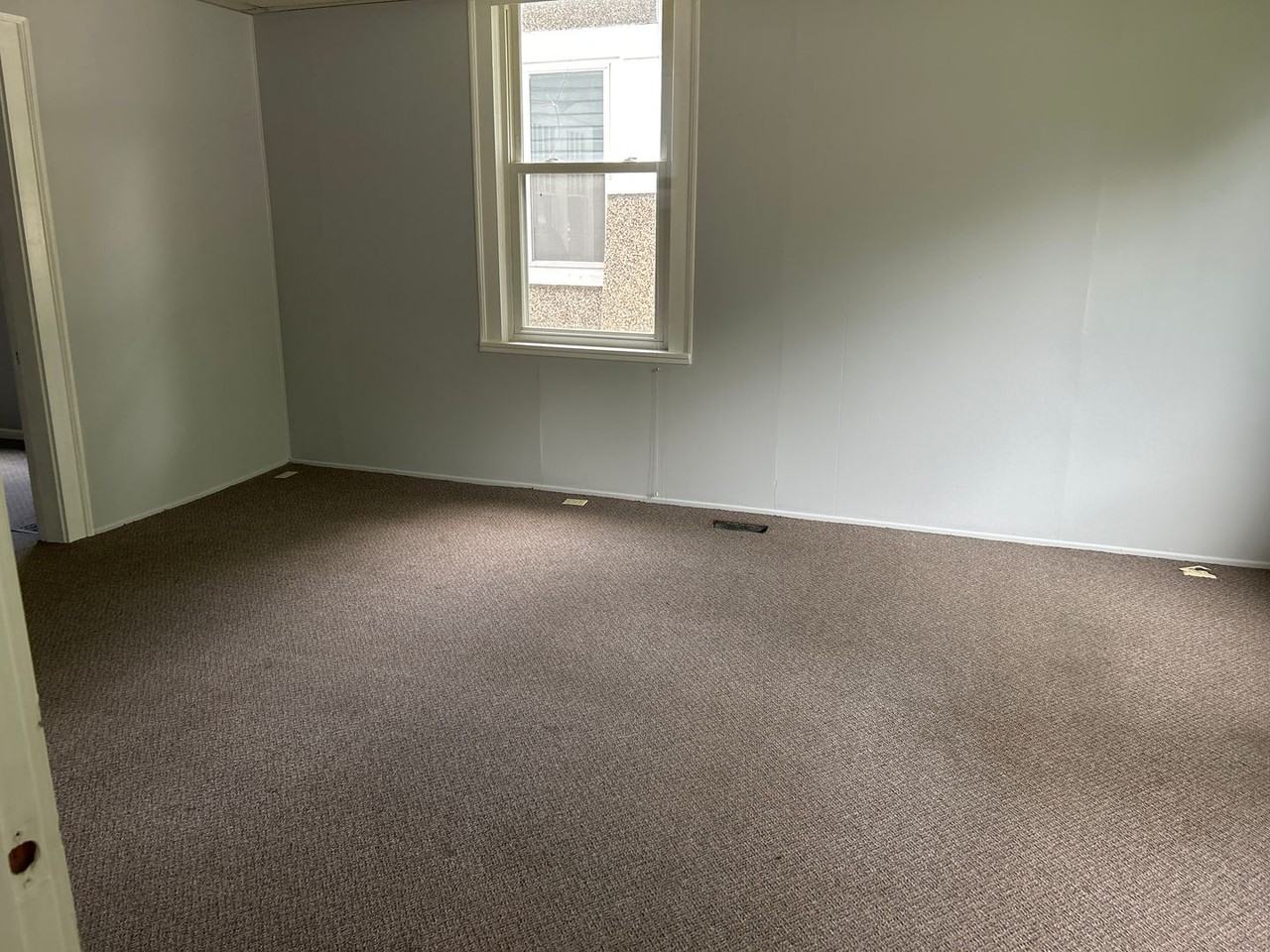 216 W High St - Photo 7 of 7