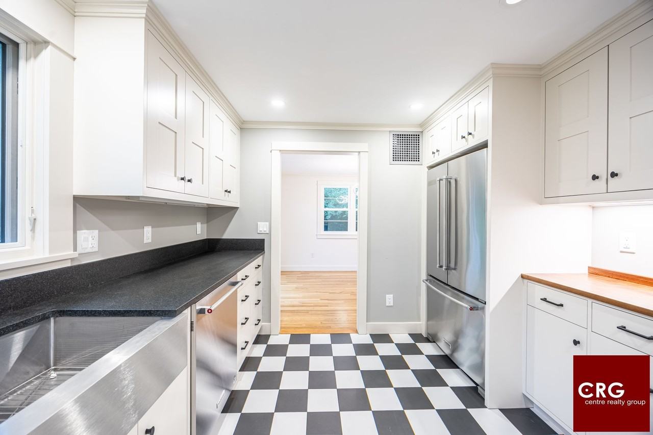 85 Woodland Rd - Photo 5 of 40