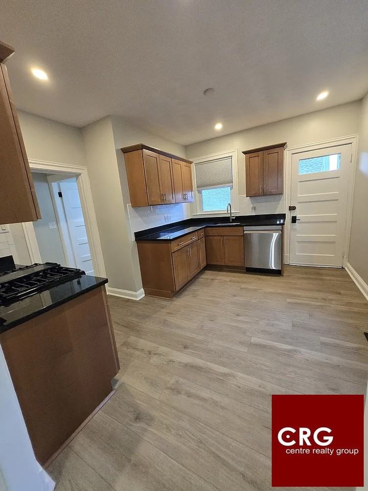 4 Woodville Ter #1 - Photo 2 of 15