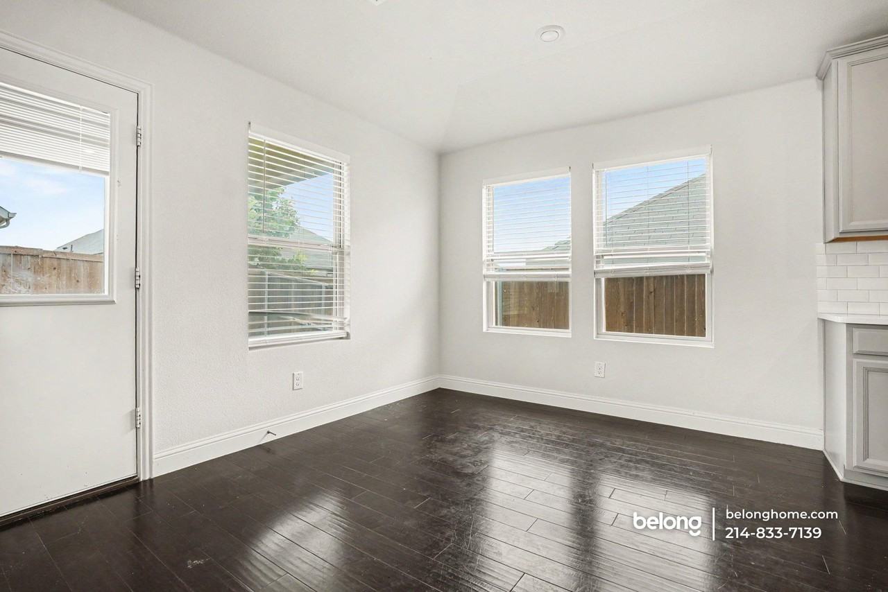 242 Maverick Ct - Photo 6 of 15