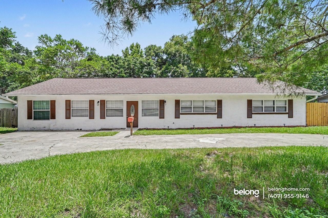 4989 Hook Hollow Cir