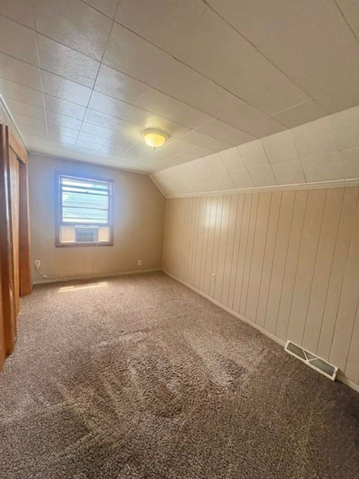 1756 Logan Ave - Photo 2 of 8