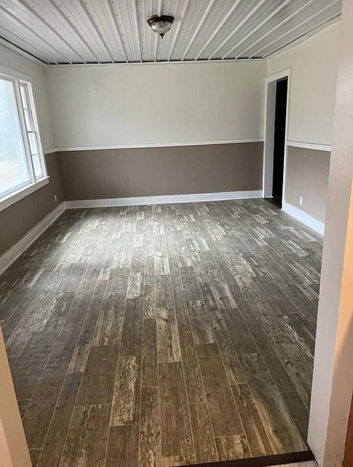 2544 Bradshaw Rd - Photo 2 of 9