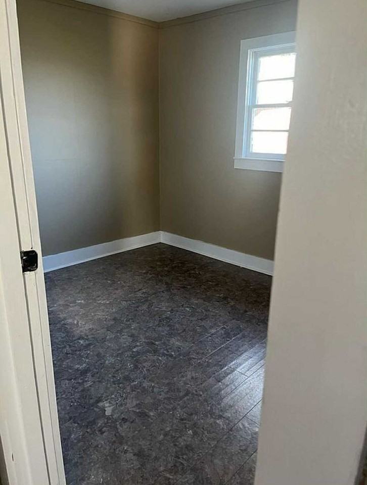 2544 Bradshaw Rd - Photo 5 of 9