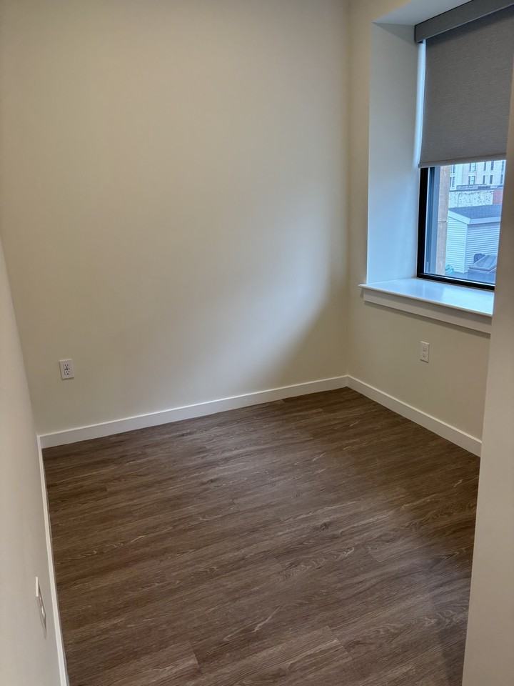 47 Winter St #601 - Photo 3 of 10