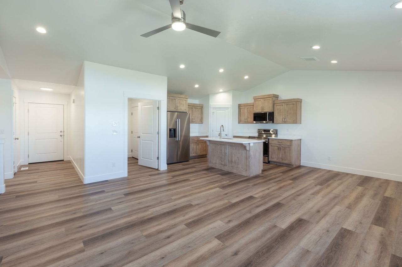 3707 Razor Cir - Photo 5 of 35