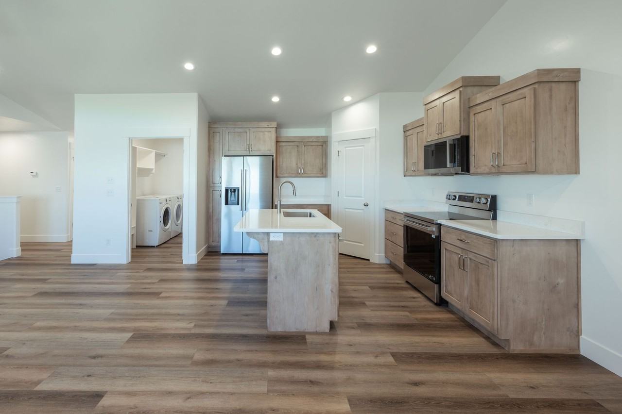 3707 Razor Cir - Photo 6 of 35