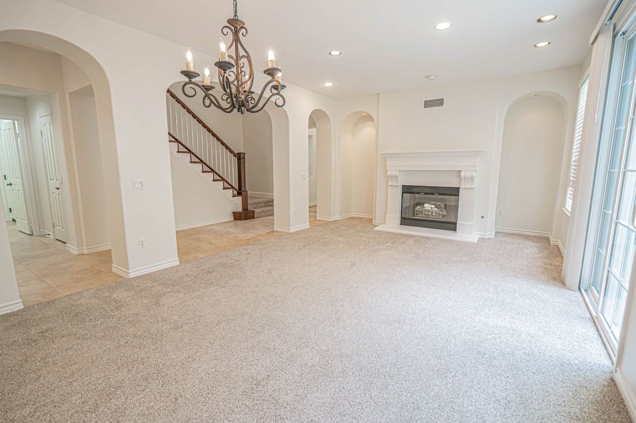 26149 Shadow Rock Ln - Photo 7 of 50