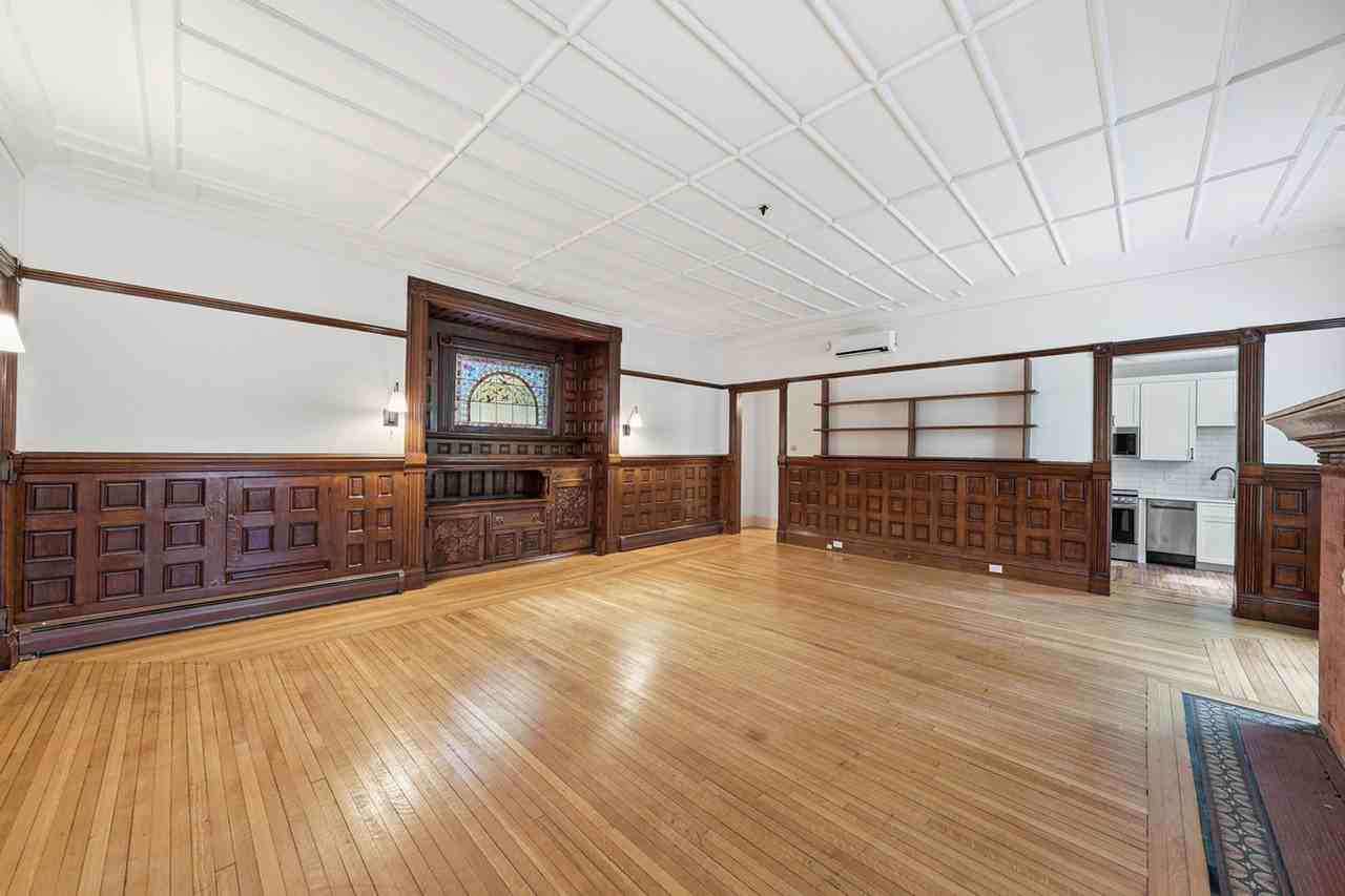 The Annandale Mansion - Photo 5 of 31