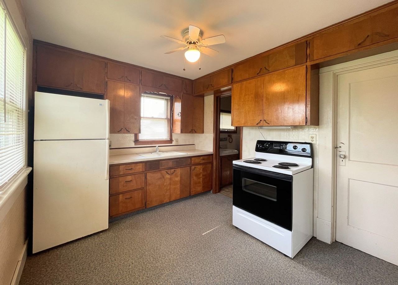 17 W 2nd Ave - Photo 5 of 13
