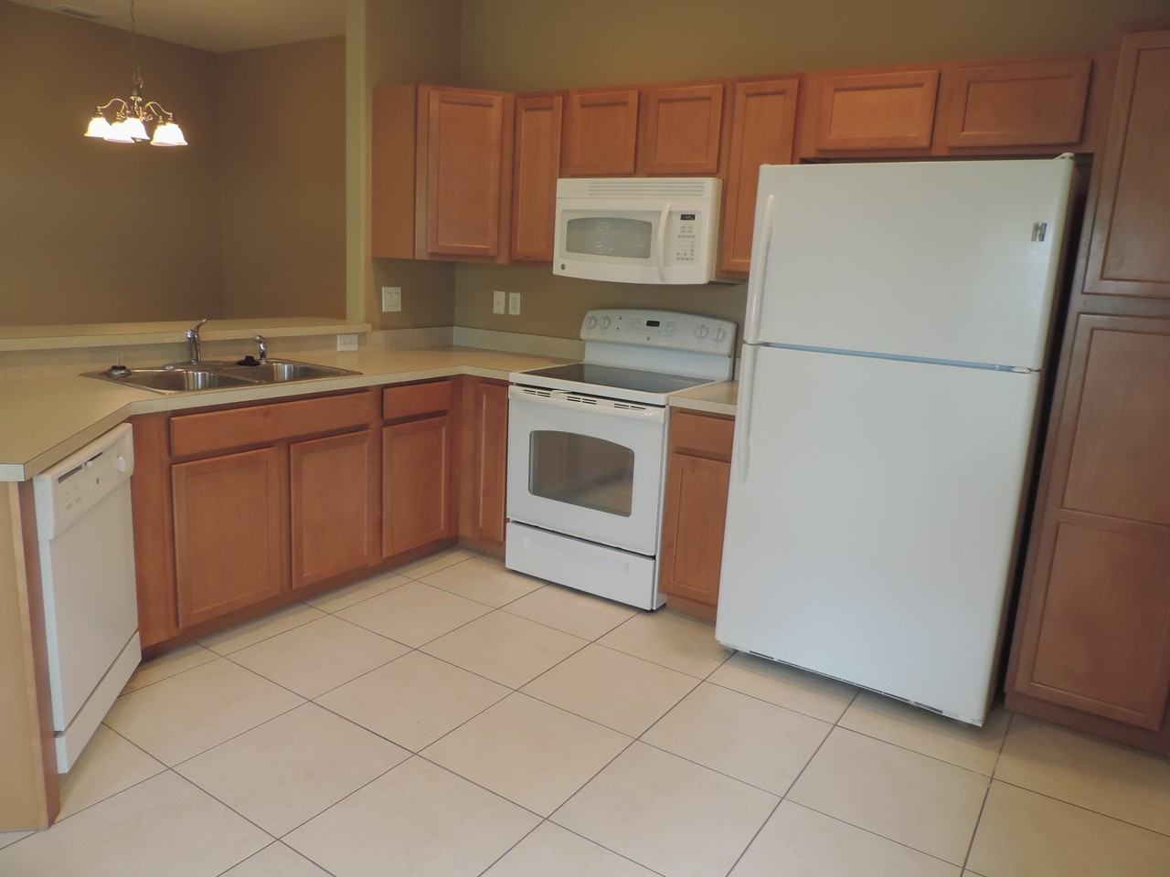 4482 Creekside Dr - Photo 3 of 6