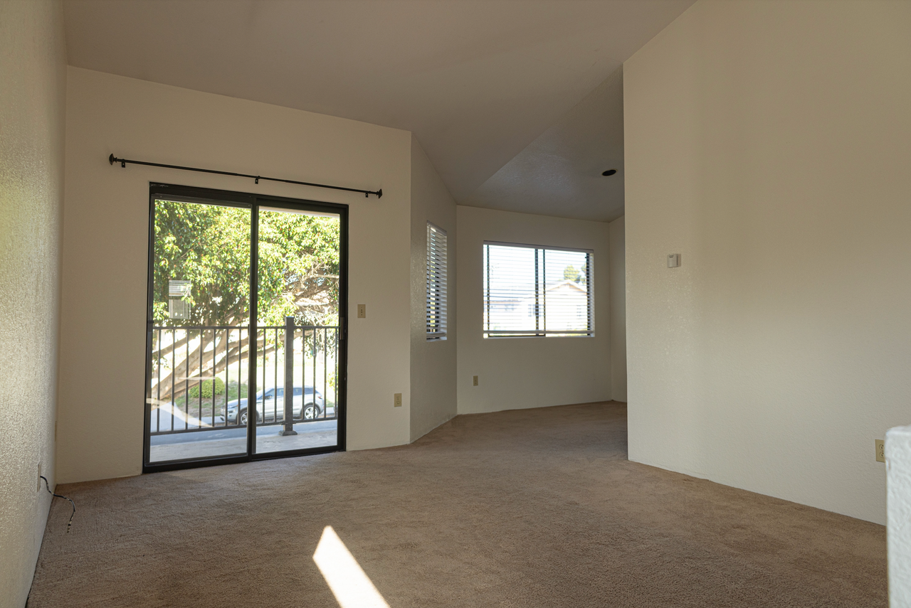 3826 Shasta St - Photo 3 of 40