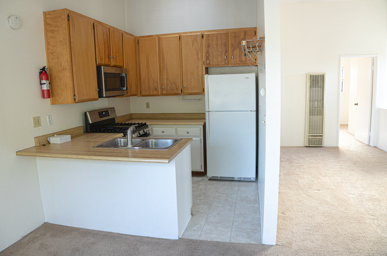 3826 Shasta St - Photo 7 of 40