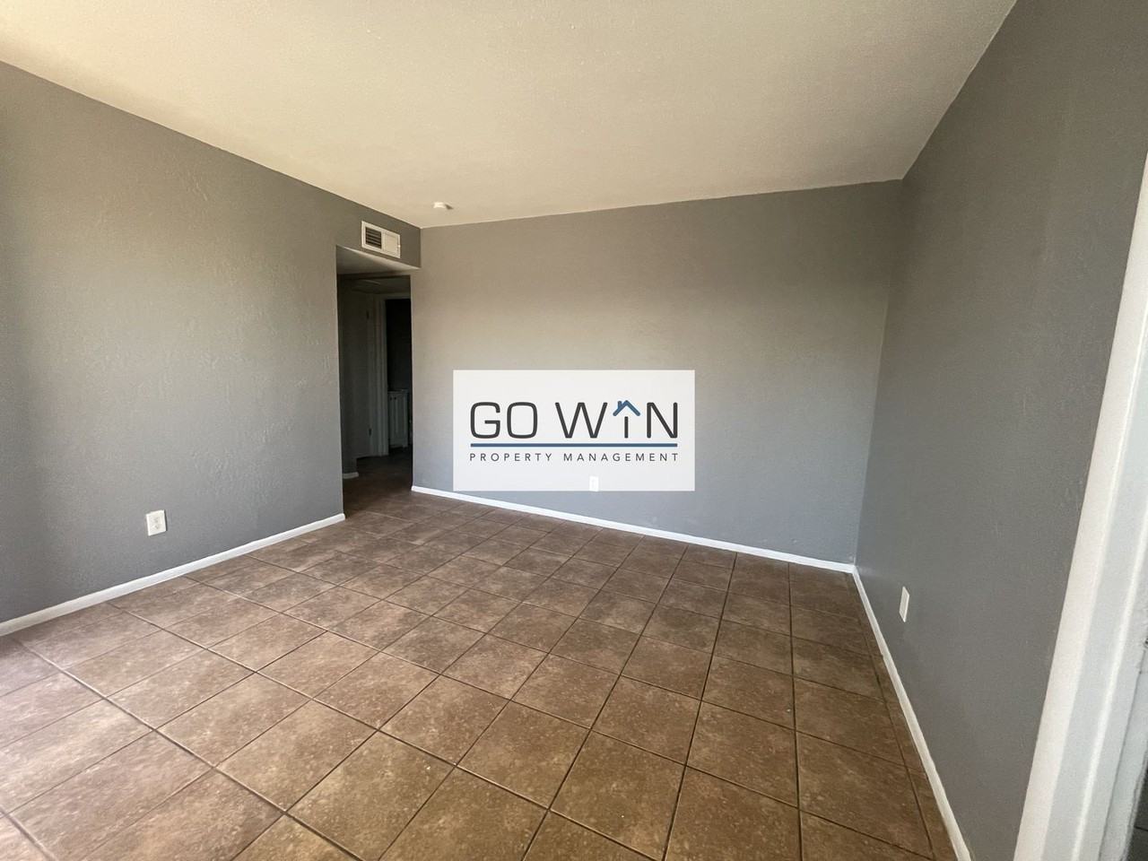237 S Allen St - Photo 5 of 34