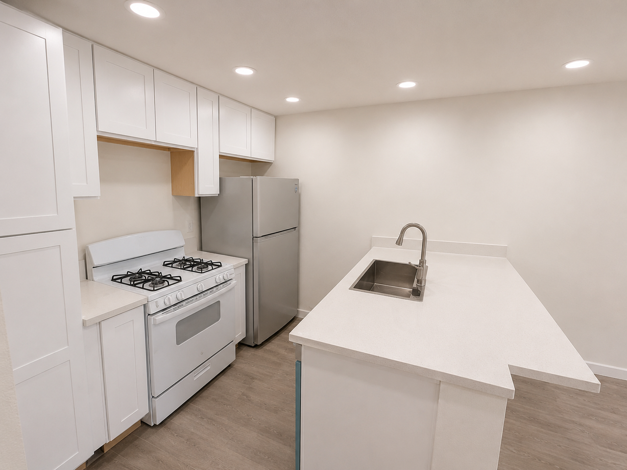 537 W Colden Ave - Photo 4 of 5