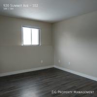 featured image of 920 Summit Ave