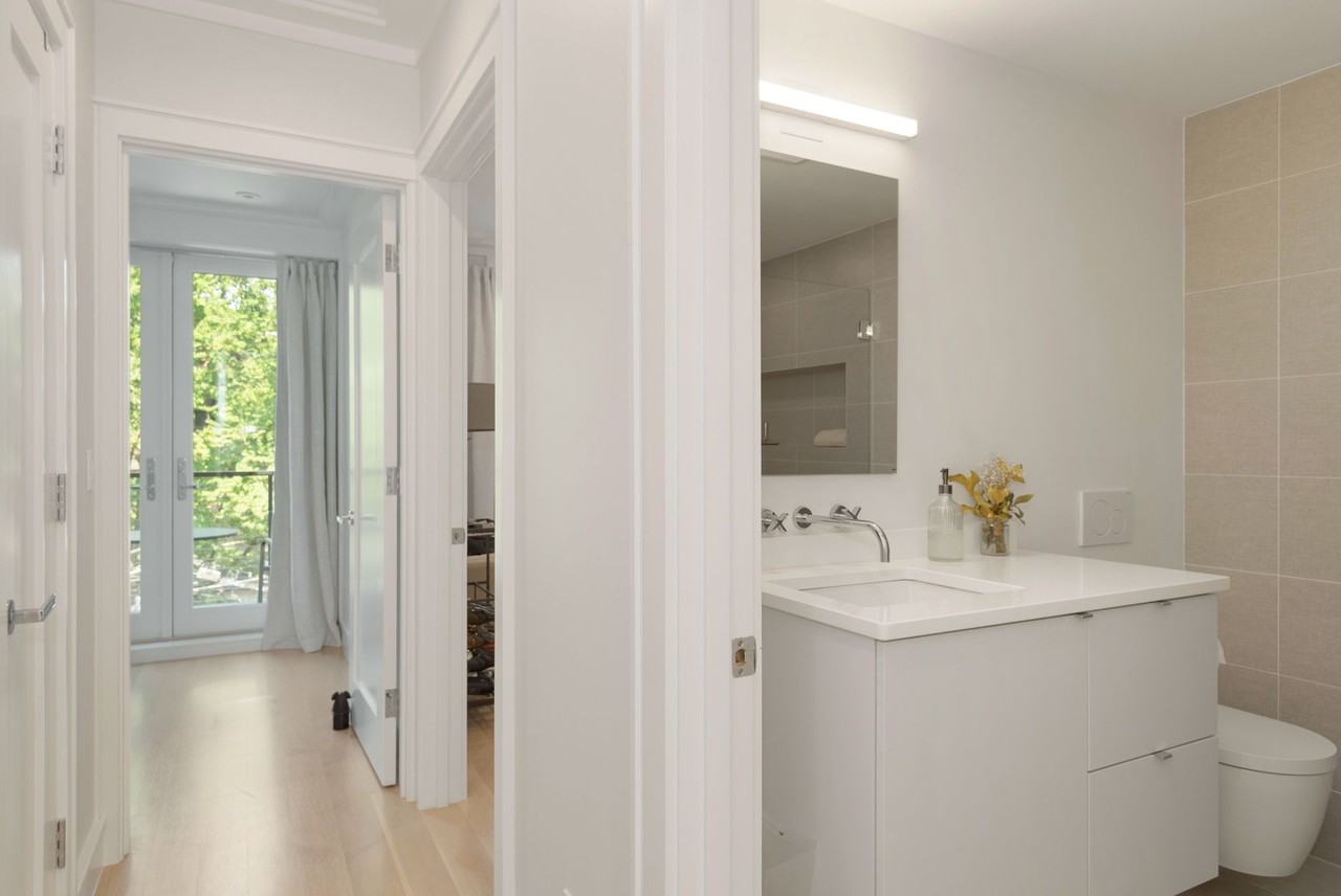 53 Rutland Sq #2 - Photo 3 of 14