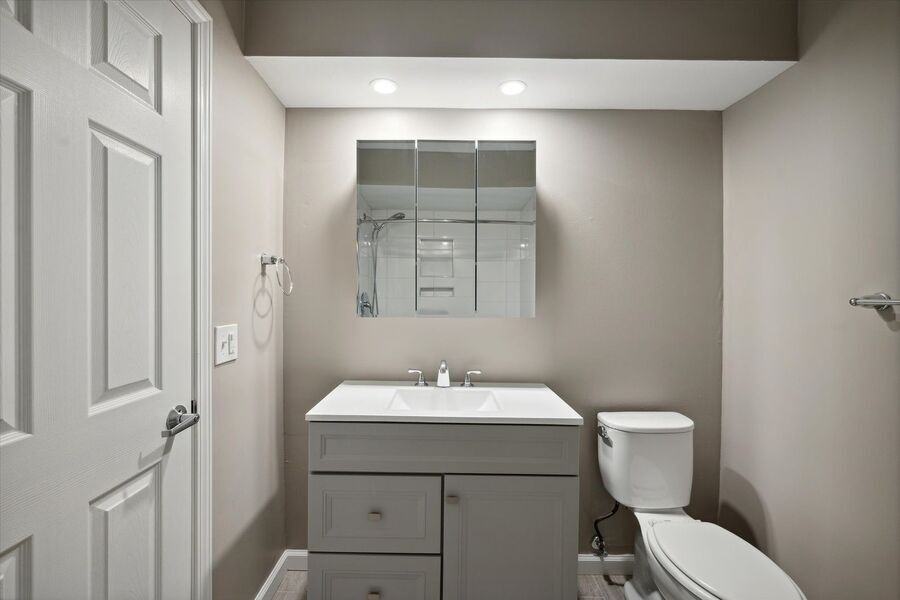 3838 W Sylvania Ave - Photo 7 of 29