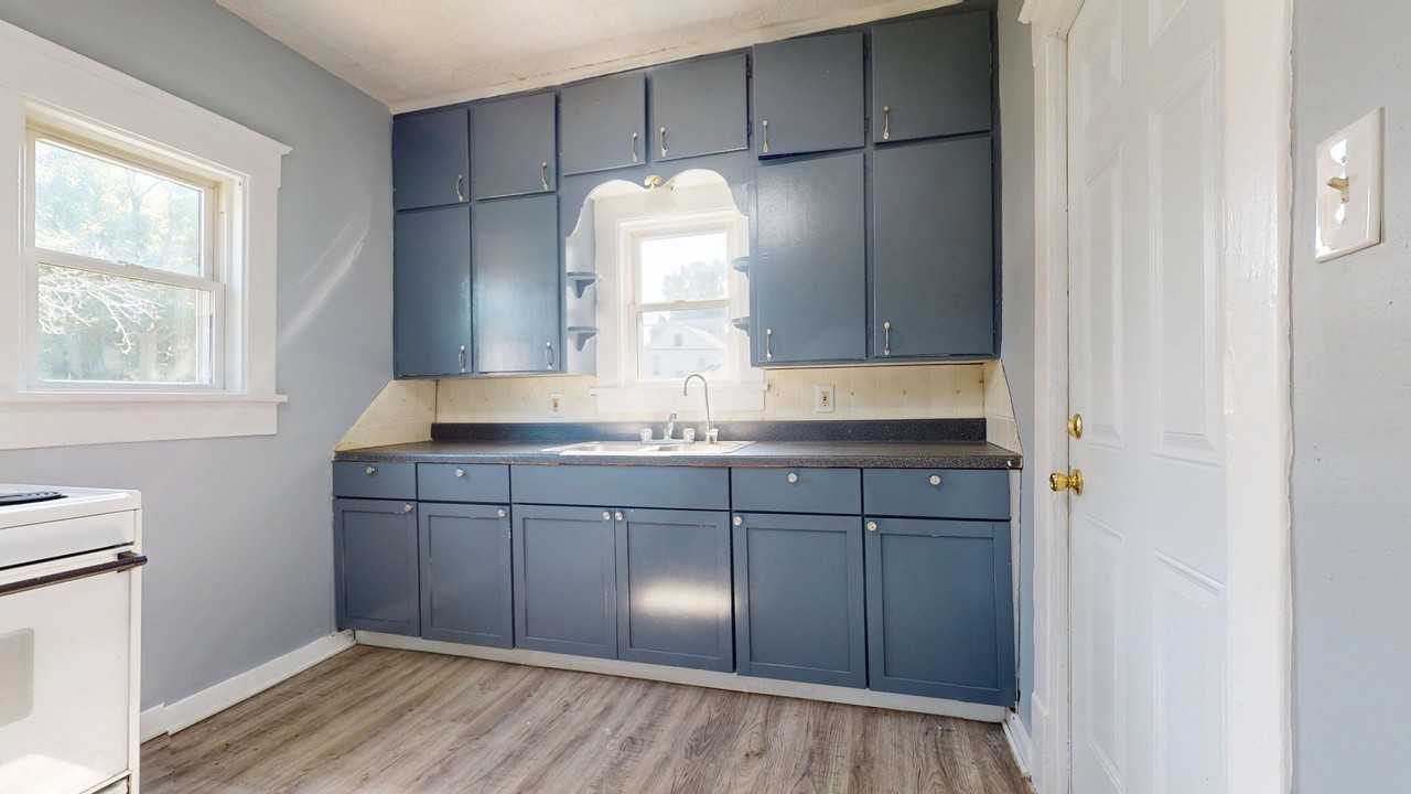 19 W Tucker Ave - Photo 5 of 14