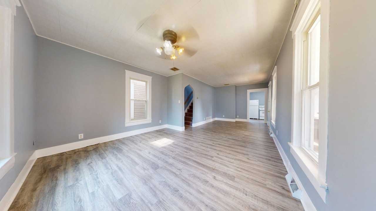 19 W Tucker Ave - Photo 7 of 14