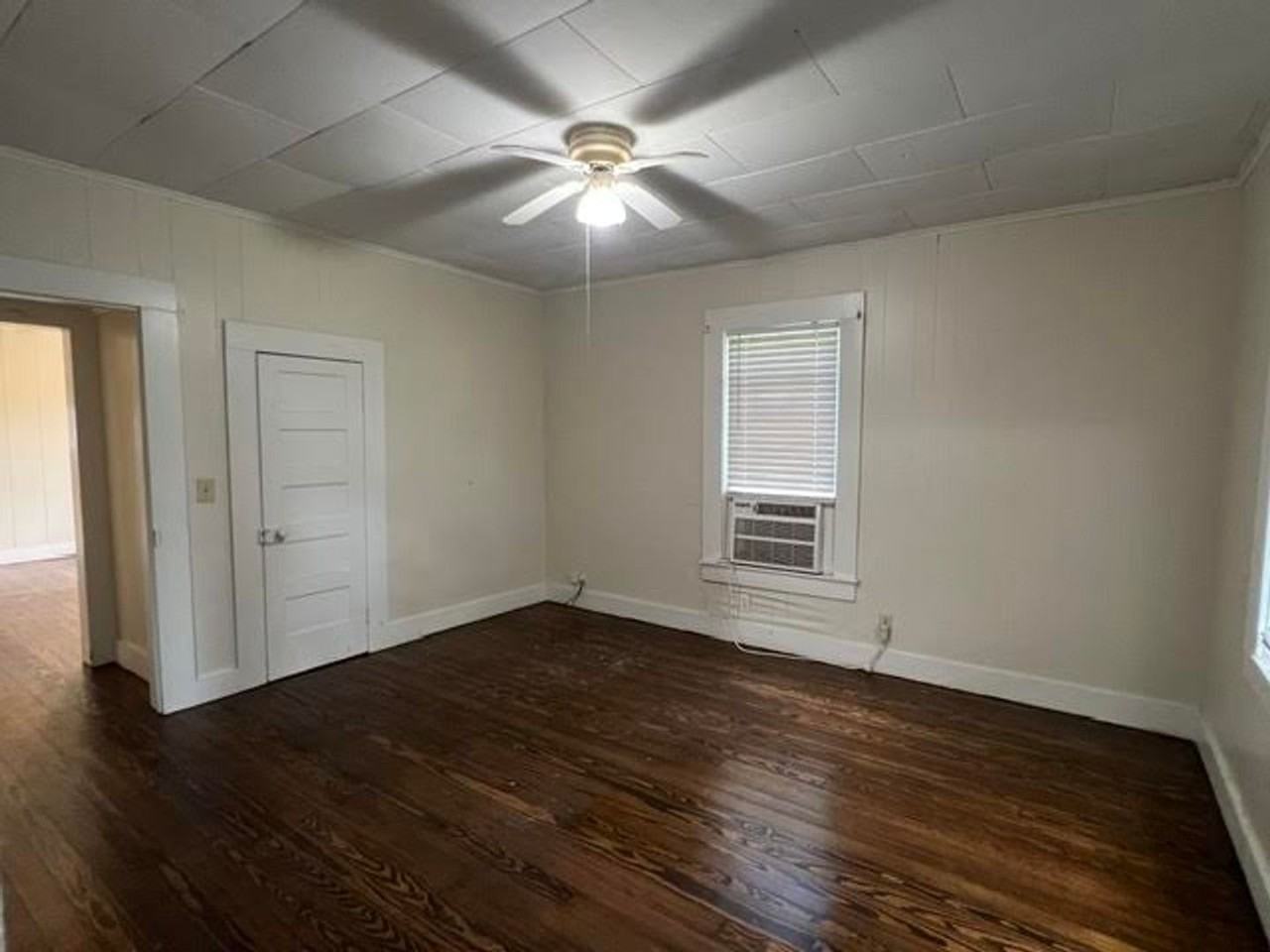 1107 S Old Temple Rd - Photo 6 of 10