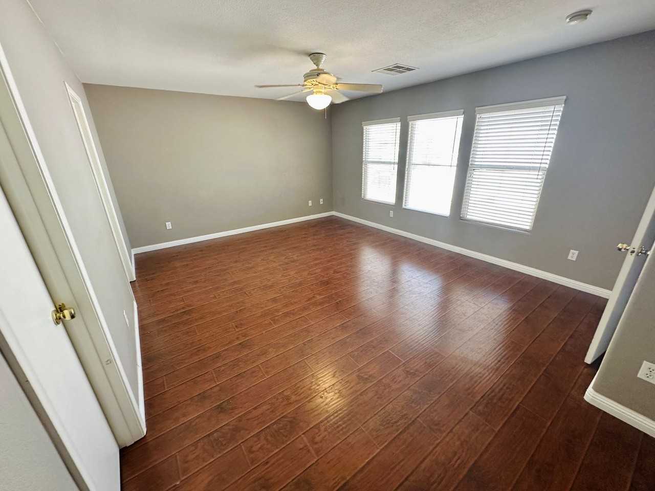 7989 Hilltop Windmill St - Photo 7 of 15