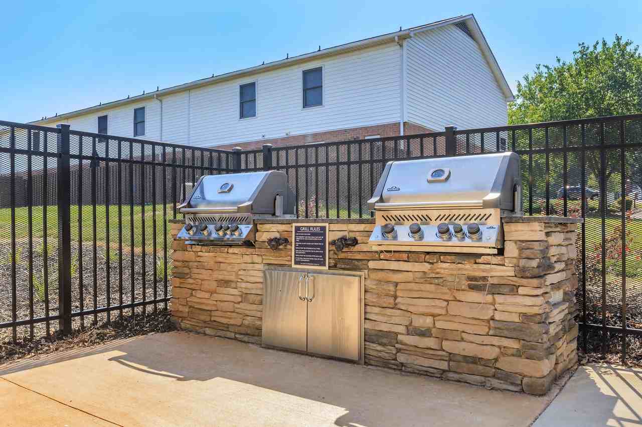 Belmont Heights Apartments & Townhomes - Photo 5 of 50