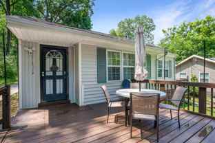 714 Woodlawn Dr - Photo 1 of 1