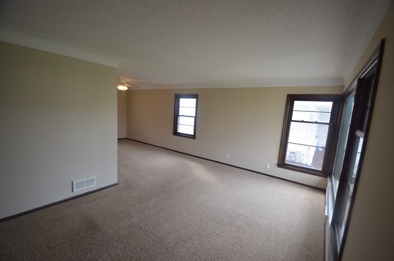 6629 Clinton Ave S - Photo 2 of 11