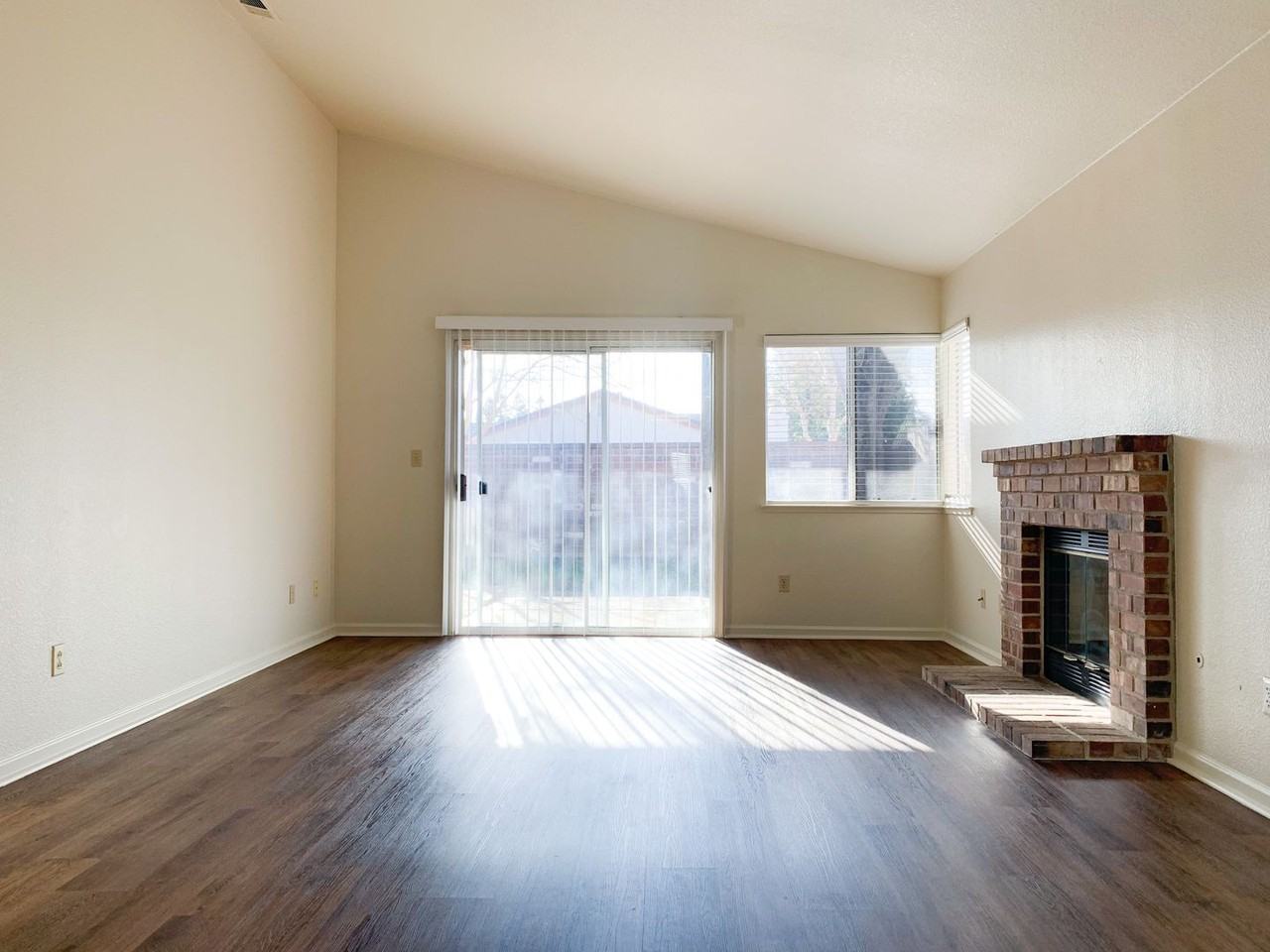 8868 Gemwood Way - Photo 3 of 13