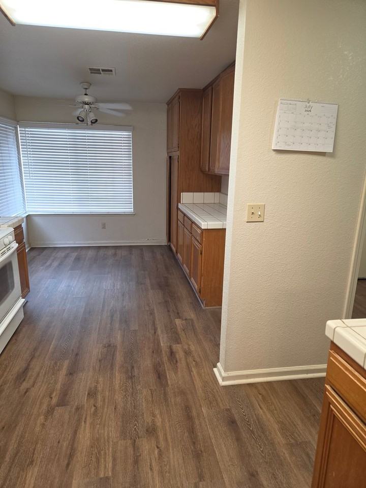 8868 Gemwood Way - Photo 5 of 13