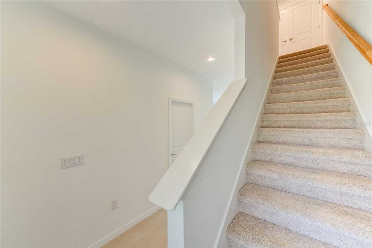 5744 Haven Ter - Photo 4 of 21