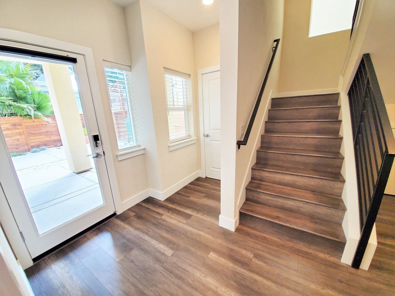 53 Rio Viale Ct - Photo 7 of 50