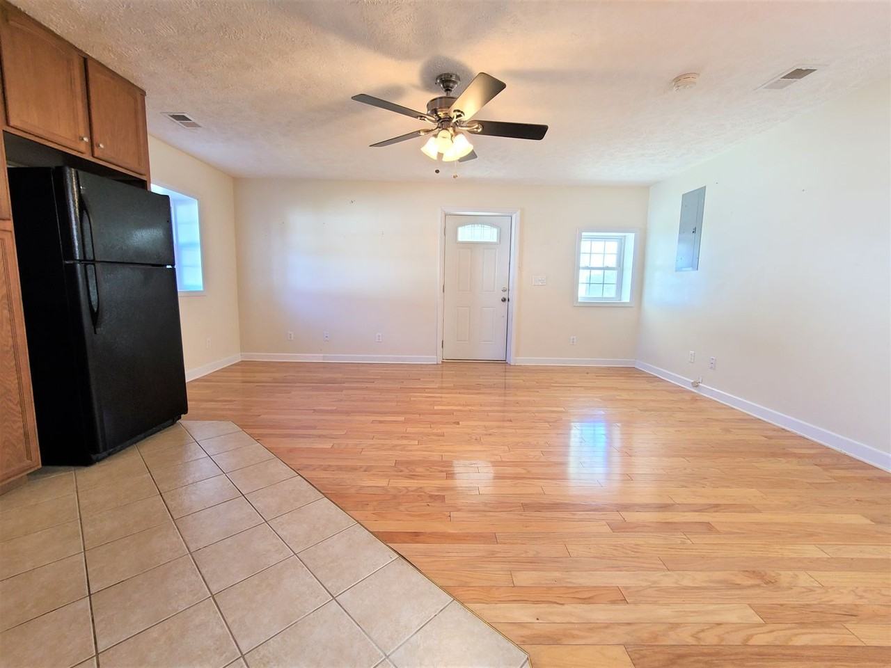 121 Fairfax Rd - Photo 4 of 30