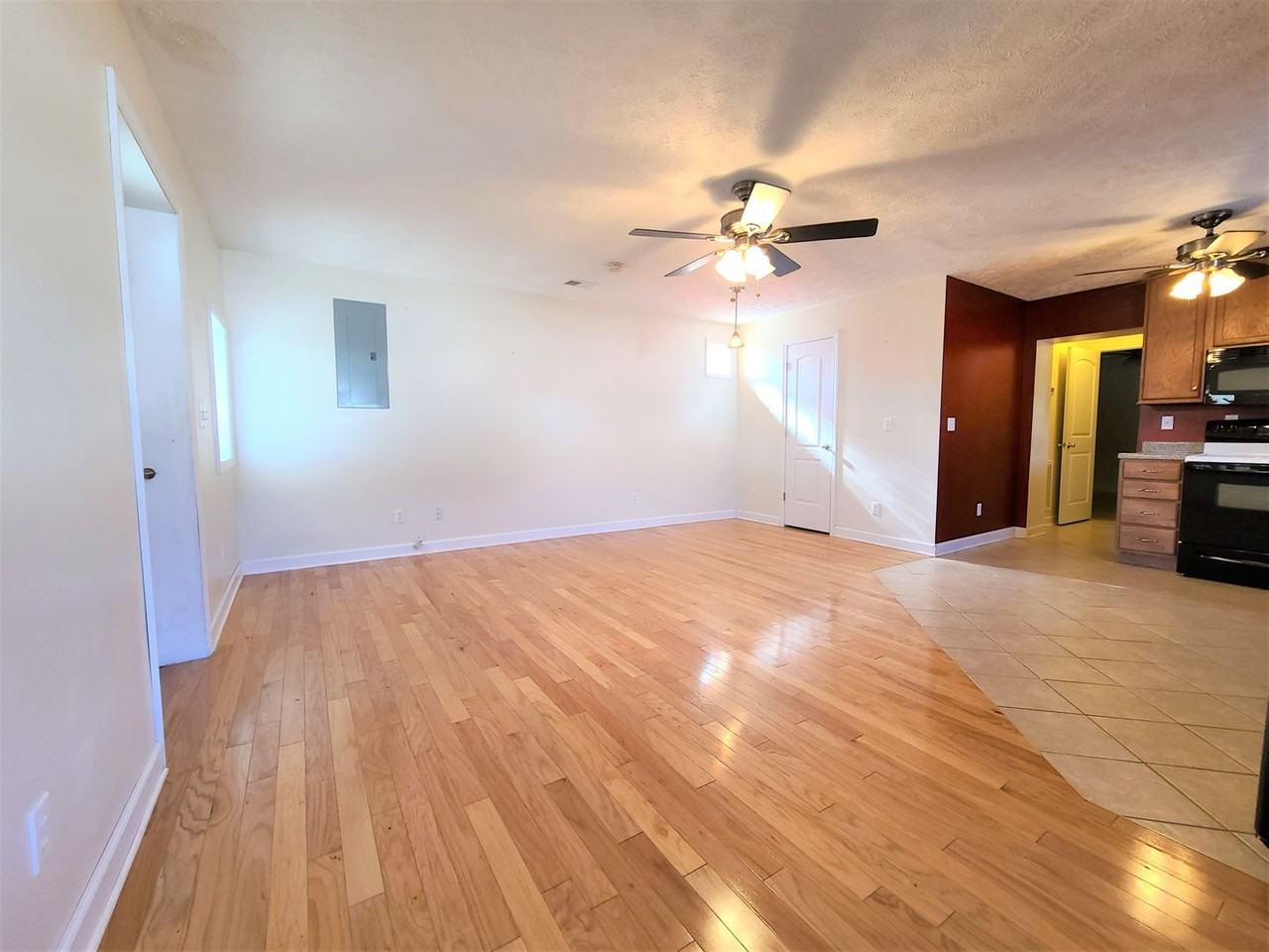 121 Fairfax Rd - Photo 7 of 30