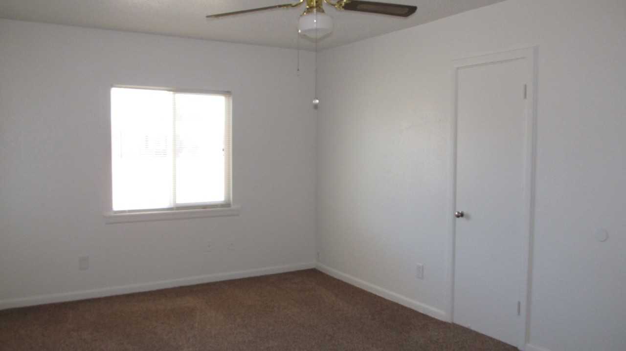 4806 Canton Ave - Photo 2 of 7
