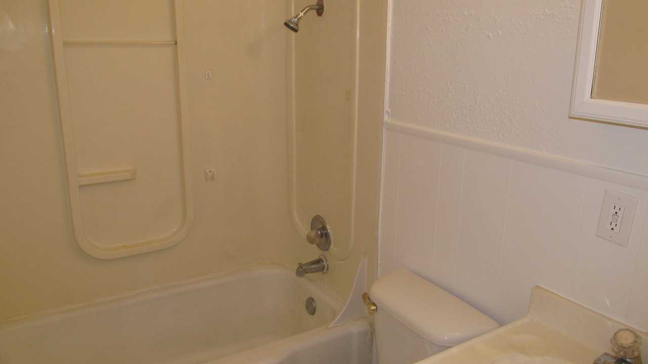 4806 Canton Ave - Photo 6 of 7