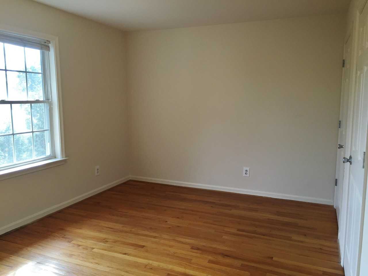1212 William St - Photo 7 of 9